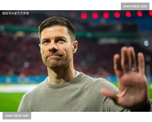 滕哈赫直言胜阿隆索，药厂总监：教练都盼新援