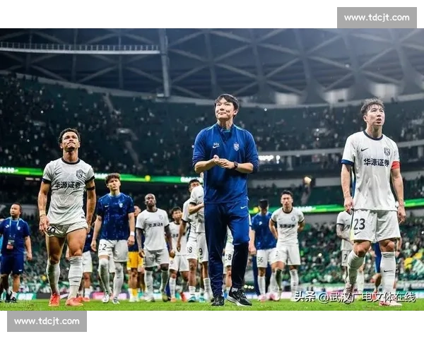 邓卓翔抵深备战：训练安排紧凑，状态饱满迎接关键战