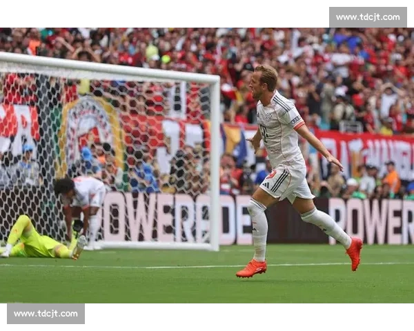 诺伊尔七次扑救 + 凯恩双响，拜仁 4-2 晋级世俱杯八强战巴黎